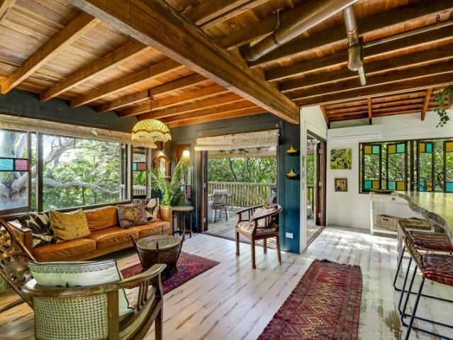 Luxe Treehouse Living in Byron Bay's Golden Grid