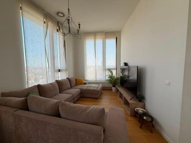 Luxe 3 slaapkamer appartement met terras nabij Eilandje