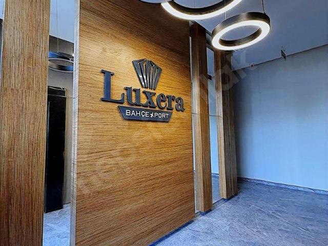 LÜXERA PORT SİTESİNDE 2+1 EBEVEYN BANYOLU HAVALİMANINA 15 DK