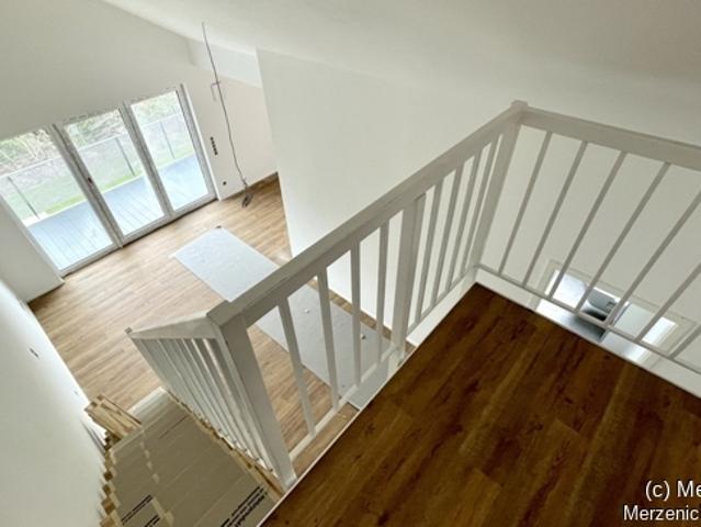 Luxeriöse 3 Zimmer / Neubauwohnung, Galeriestil mit Balkon
