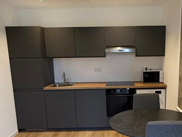 Luxery studio + Balcony in centrum Spijkenisse