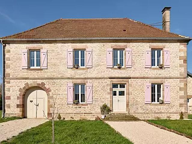 Sainte Marie en Chaux 70300 Achat / Vente maison 8 pièces t8 terrasse cave