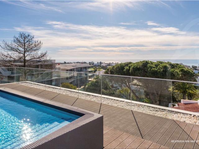 Carvoeiro – Villa T4 do proprietário com telhado privativo, piscina aquecida e vista panorâmica para o oceano