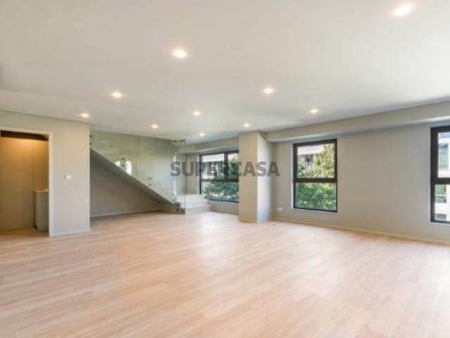 Luxo Duplex Penthouse com Jacuzzi Privado e Terraços perto da Avenida da Liberdade, Lisboa