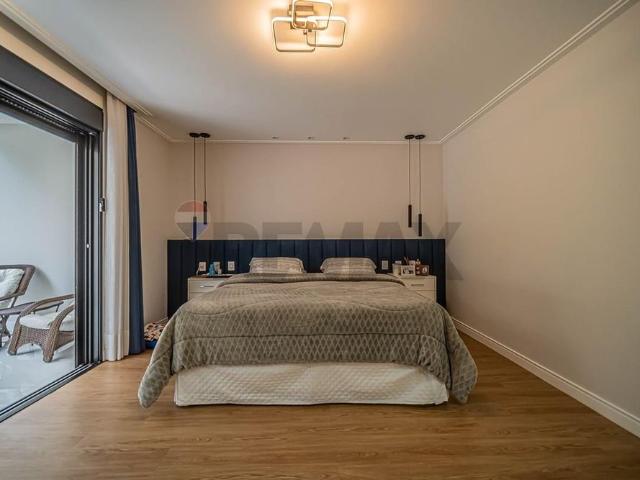 Luxo e Conforto na Granja Viana: Casa de Condomínio