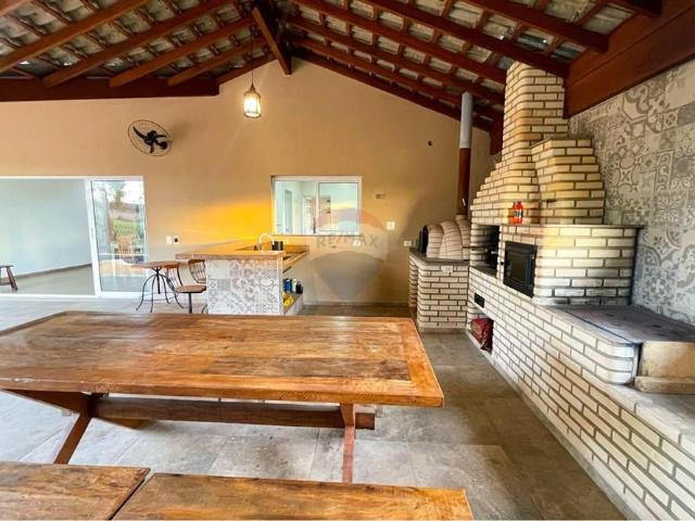 Luxo e Tranquilidade: Casa em Portal dos Lagos