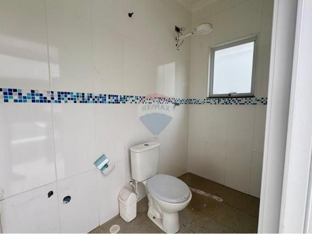 Luxo em Peruíbe: Casa dos Sonhos com Piscina