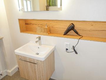 LUXOMES: Design Apartment with workspace, Nurnberg Amsterdam Apartments for Rent