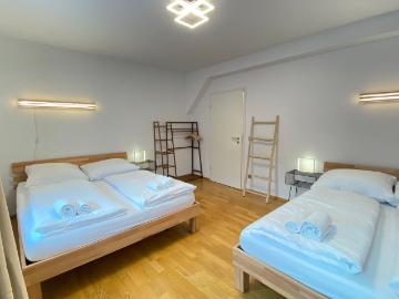 LUXOMES: Tropical Style Old Town Central Ingolstadt, Ingolstadt Amsterdam Apartments for Rent