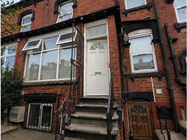 Luxor Road, Leeds LS8, 2 bed terraced house to rent, £1,100 pcm | PrimeLocation
