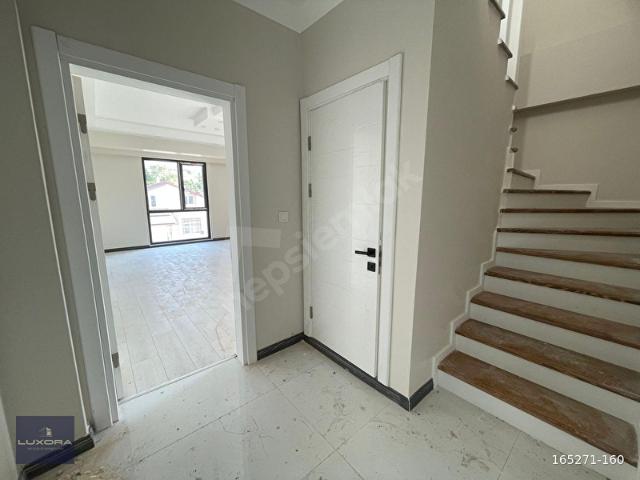 LUXORA'DA GÖLCÜK KARAKÖPRÜ MAH'DE SATILIK 3+1 ÇATI DUBLEKS DAİRE