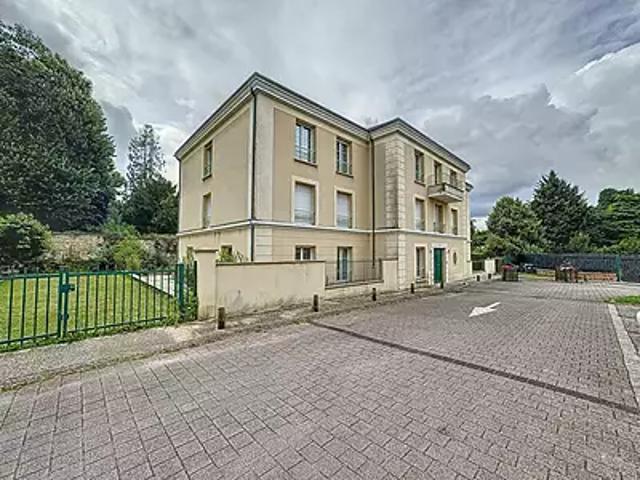 Luzarches 95270 Achat / Vente appartement 4 pièces t4 au dernier étage cave