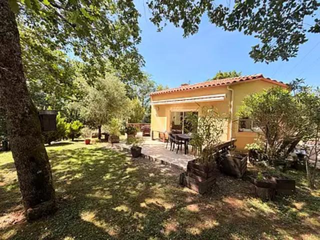 Luzech 46140 Achat / Vente maison 4 pièces t4 au dernier étage jardin