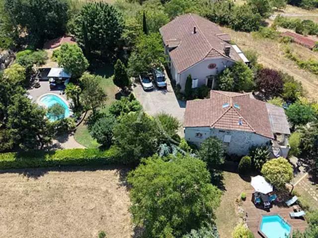 Luzech 46140 Achat / Vente maison 5 pièces t5 au dernier étage piscine