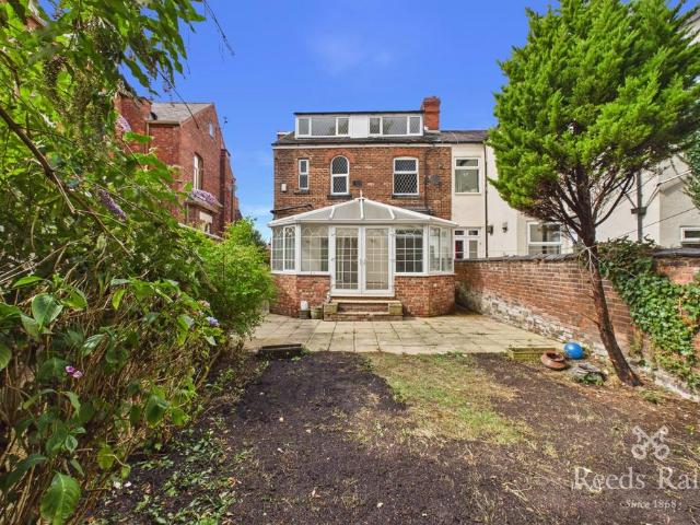 Lyme Grove, Stockport SK2 6 bed end of terrace house to rent £2,500 pcm £577 pw