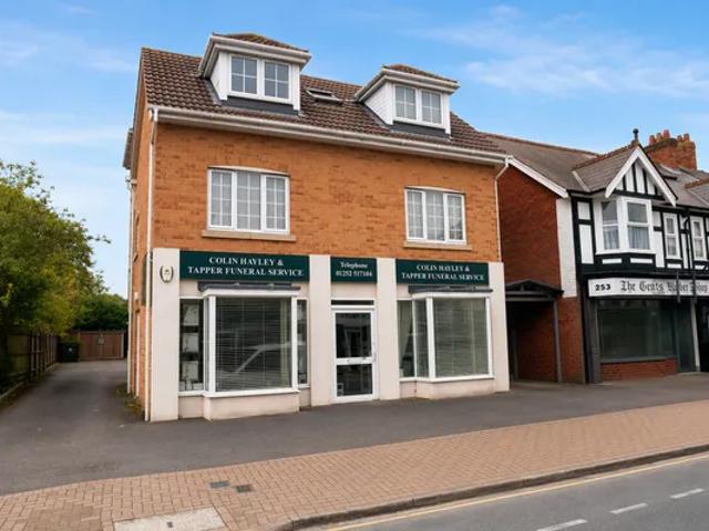 Lymington Road