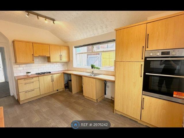 Lynthorpe Avenue, Manchester M44, 3 bed end terrace house to rent, £1,200 pcm | PrimeLocation
