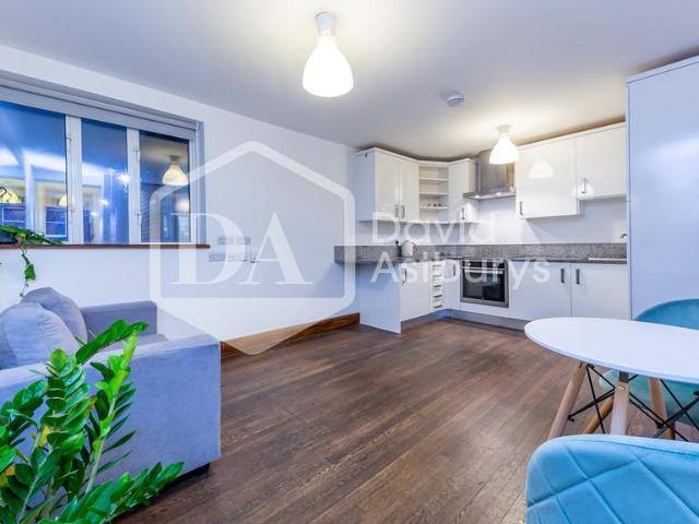 Lynton Road, Crouch End, London 1 bed apartment to rent £1,400 pcm £323 pw