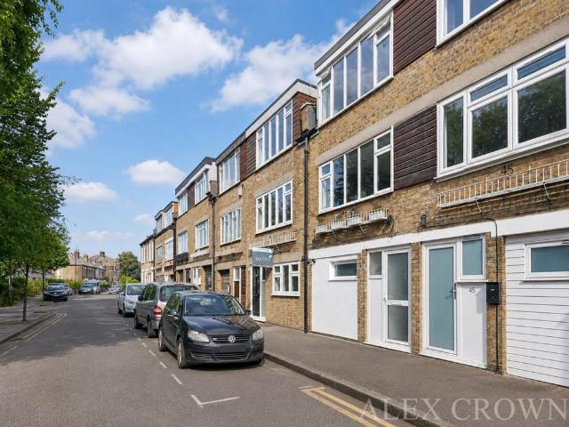 Lynton Road, Crouch End 3 bed terraced house to rent £2,800 pcm £646 pw