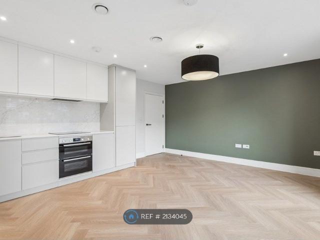 Lynton Road, London W3, 1 bed flat to rent, £2,500 pcm | PrimeLocation