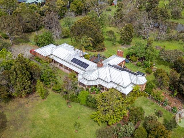 Lynwood A Private 4.5 Acre Sanctuary of Space, Serenity & Lifestyle