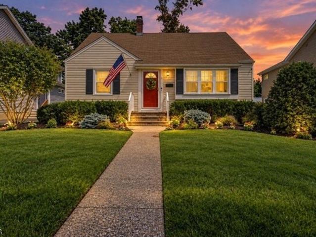 Lynwood Rd, Verona, Home For Sale