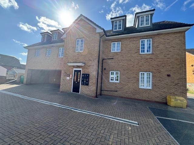 Lyn House, High Street, Aveley RM15, 1 bed flat to rent, £1,150 pcm | PrimeLocation