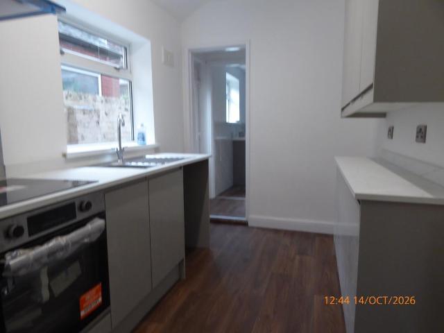 Lynam Street, Stoke on Trent ST4 2 bed terraced house to rent £845 pcm £195 pw