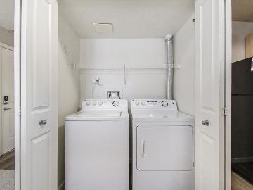 Lynbrook Apartments and Townhomes 3 Bedroom Apartment for Rent at 19910 Lake Plz, Elkhorn, NE 68022