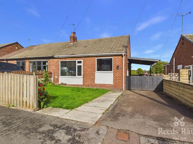 Lyndale Grove, West Yorkshire WF6 2 bed bungalow to rent £950 pcm £219 pw