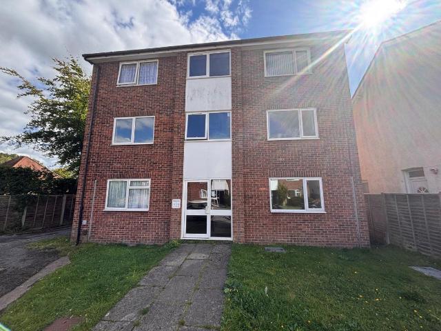 Lyndale Road, Redhill RH1, 1 bed flat to rent, £1,200 pcm | PrimeLocation