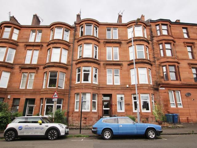 Lyndhurst Gardens, North Kelvinside, Glasgow G20, 2 bed flat to rent, £1,275 pcm | PrimeLocation