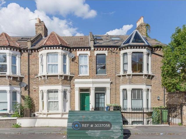 Lyndhurst Grove, London SE15, 2 bed flat to rent, £2,380 pcm | PrimeLocation