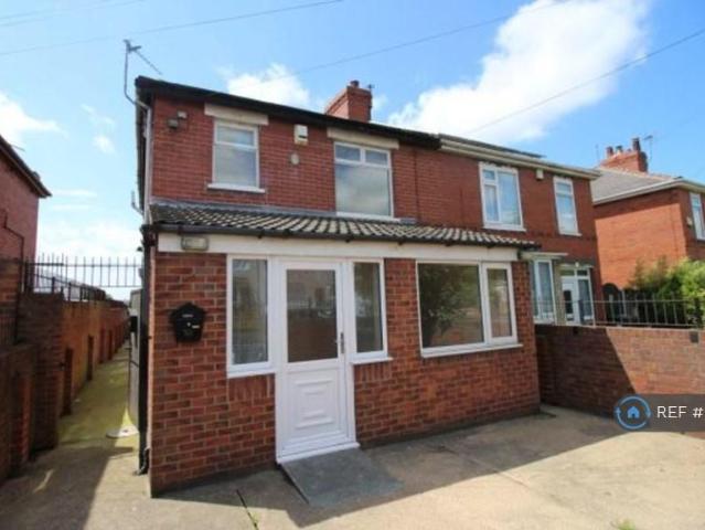 Lyndhurst, Doncaster, DN7 3 bed flat to rent £800 pcm £185 pw