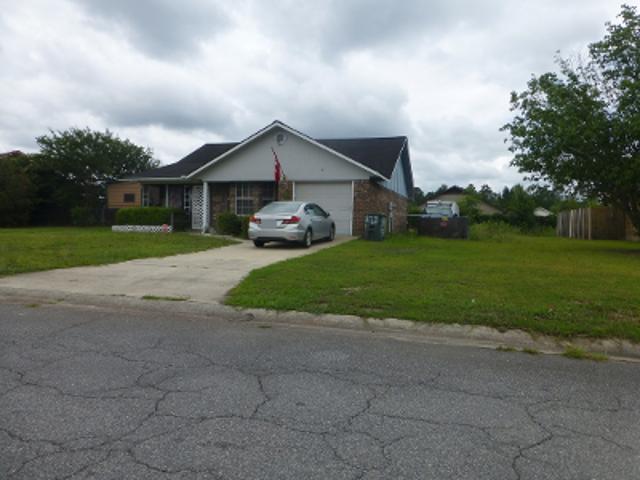 Lyndsi Ln