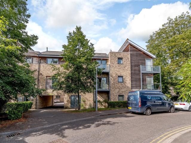 Lynfield Court, Cambridge, Cambridgeshire CB4, 2 bed flat to rent, £1,900 pcm | PrimeLocation