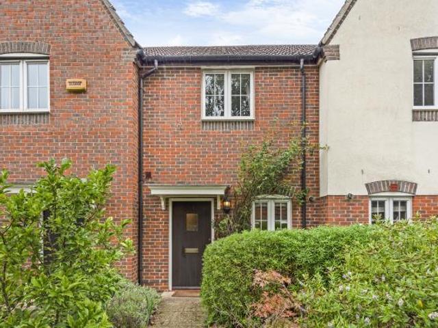 Lynn Close, Marston, Oxford, OX3 2 bed terraced house to rent £1,650 pcm £381 pw