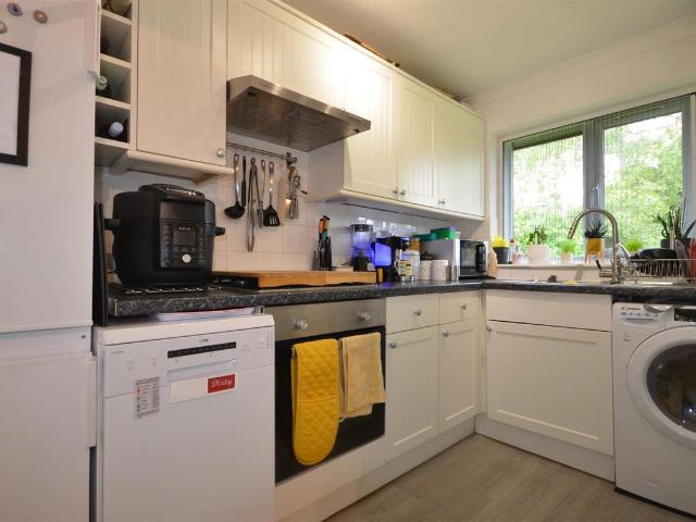 Lynn Close, Harrow, Middlsex HA3, 1 bed flat to rent, £1,595 pcm | PrimeLocation