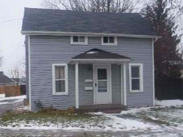 Lynn St