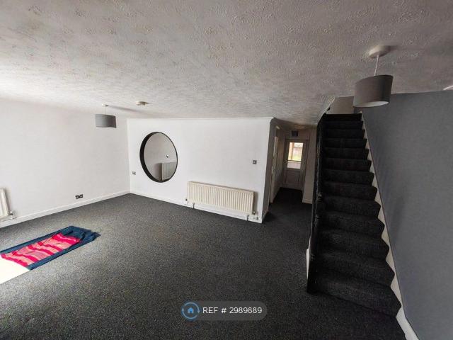 Lynsted Close, Ashford TN23, 3 bed terraced house to rent, £1,300 pcm | PrimeLocation