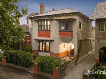 Lyon House, Iconic home with contemporary conveniences