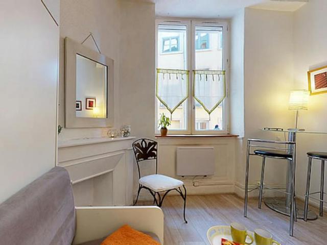 Lyon Lyon 69001 103843057