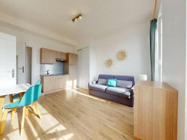 Lyon Lyon 69008 105757018