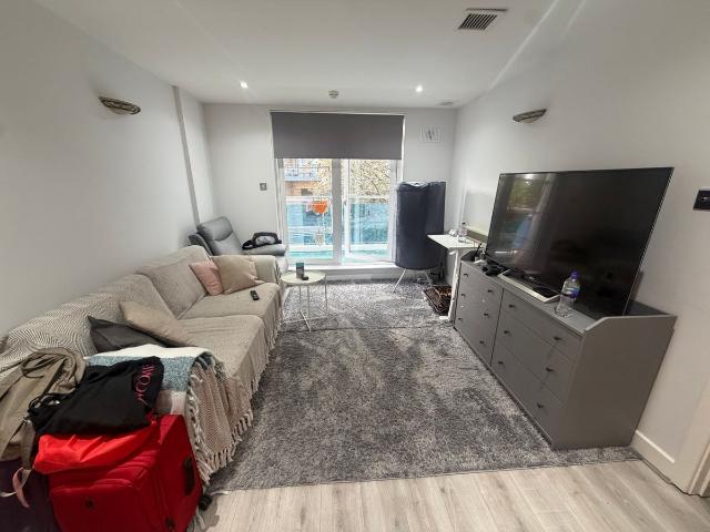 Platinum House, Lyon Road, Harrow HA1, 2 bed flat to rent, £1,800 pcm | PrimeLocation
