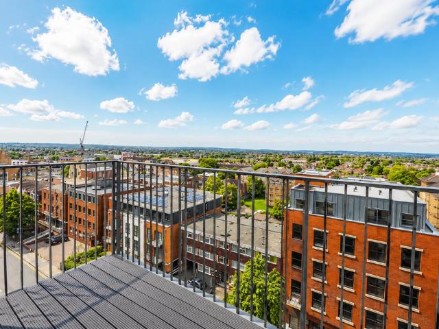 Lyon Road, Harrow HA1 1 bed flat to rent £1,650 pcm £381 pw