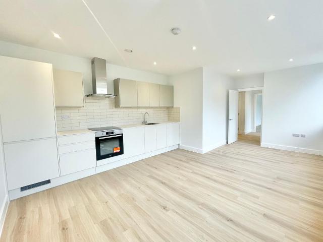Lyon Road, Harrow HA1, 1 bed flat to rent, £1,700 pcm | PrimeLocation
