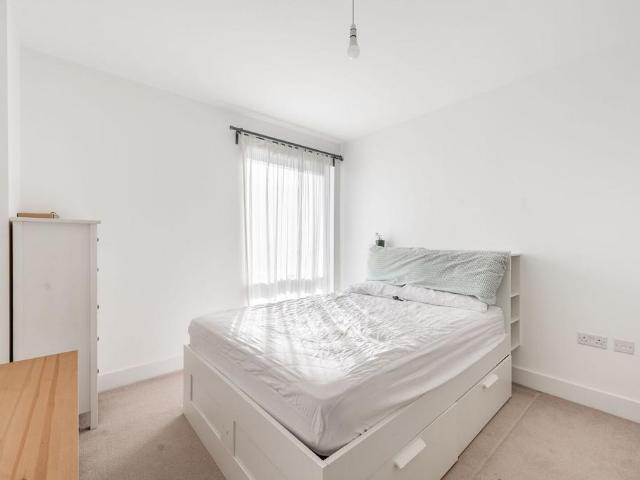 Lyon Road, Harrow, HA1 1 bed flat to rent £1,775 pcm £410 pw