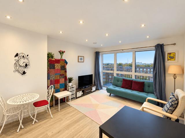 Lyon Road, HARROW HA1 1 bed flat to rent £1,850 pcm £427 pw