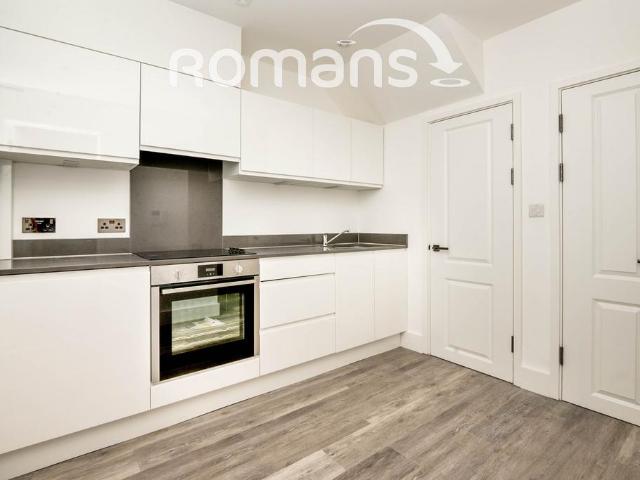 Lyon Way, Frimley, Camberley, GU16 Studio to rent £1,000 pcm £231 pw