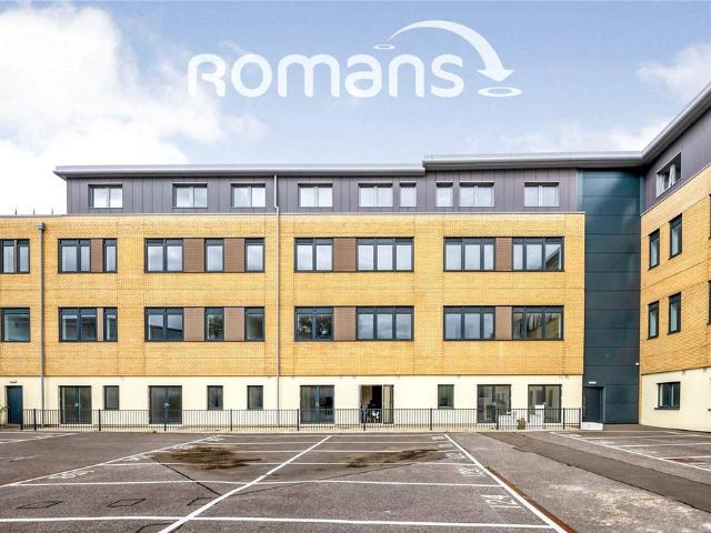 Lyon Way, Frimley, Camberley, GU16 1 bed flat to rent £1,000 pcm £231 pw